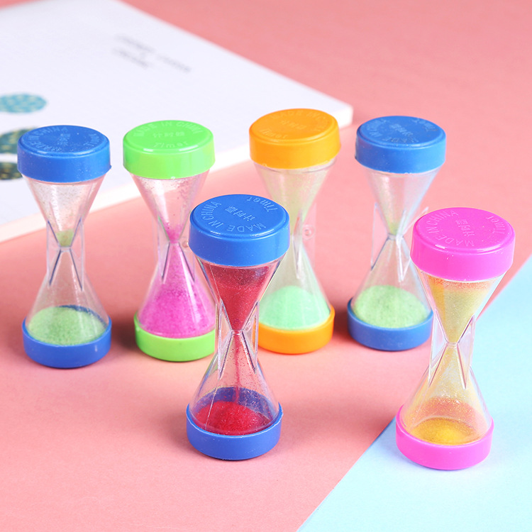80s classic toy mini hourglass, student timer, cartoon creative small toys, wechat business small gifts, street stall details Picture