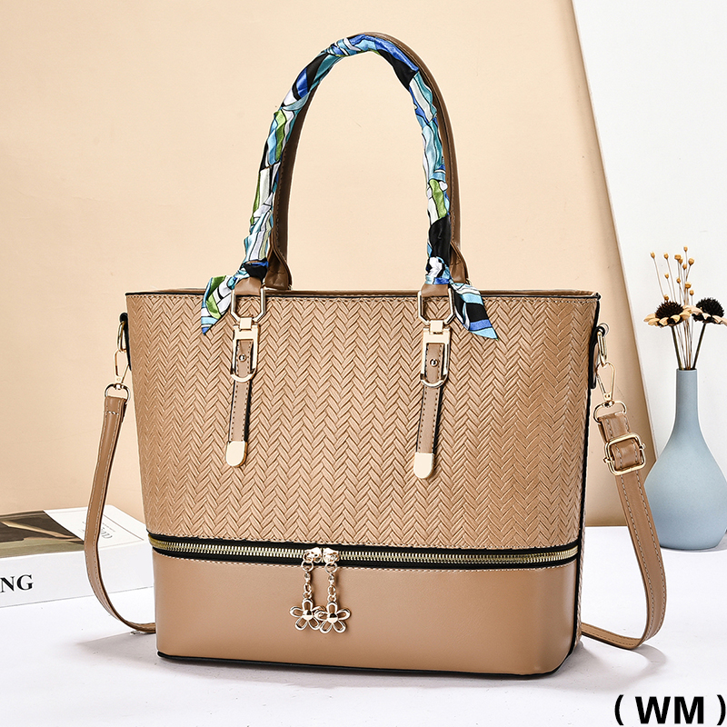 Meifang Bag and Yiding Bag Industry's new women's bag with woven pattern, large-capacity hand-held shoulder crossbody bag Specification image