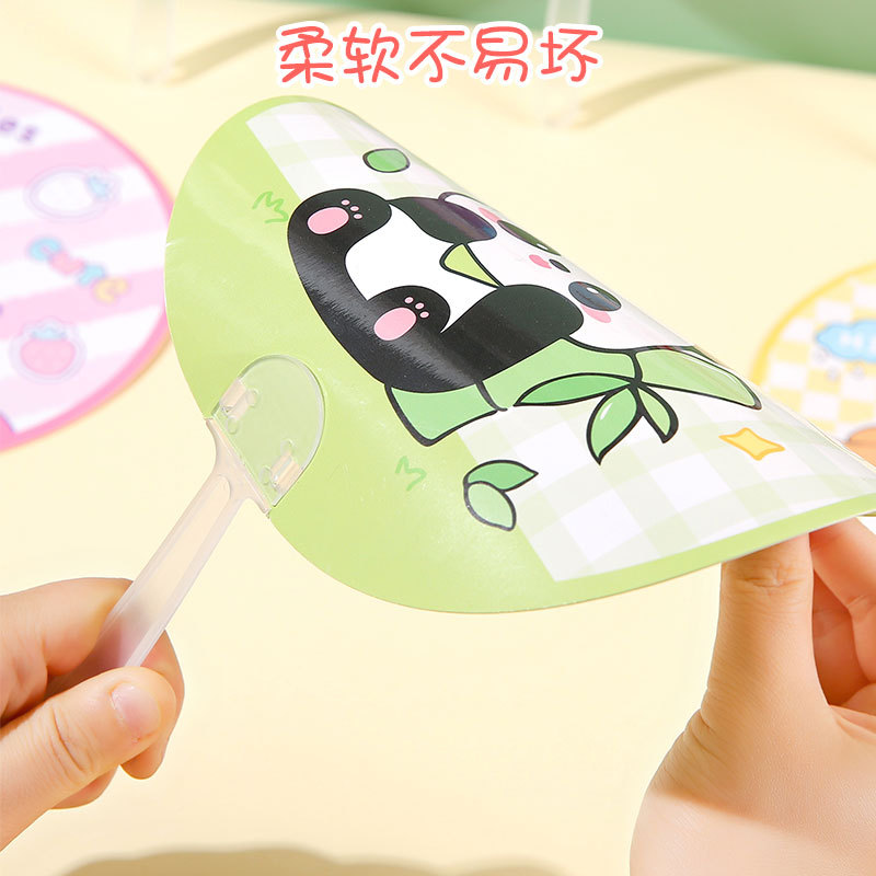 Summer bestsellers: Cute folding hand-held round fans, cool cartoon hand-cranked fans for students, kindergarten prizes Application Scenario