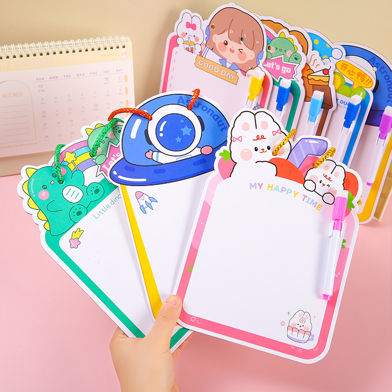 Cartoon double-sided erasable drawing board, kindergarten children's drawing and graffiti small whiteboard, kindergarten early education message writing board Application Scenario