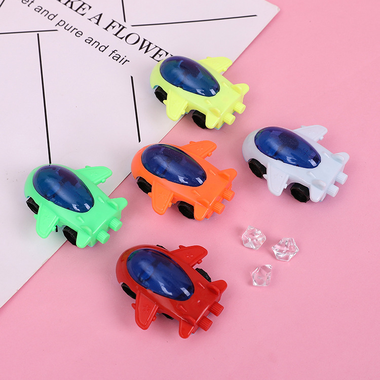 Sliding cartoon mini airplane toys, food giveaways, lottery small toys, wholesale micro-business ground promotion small gifts full figure