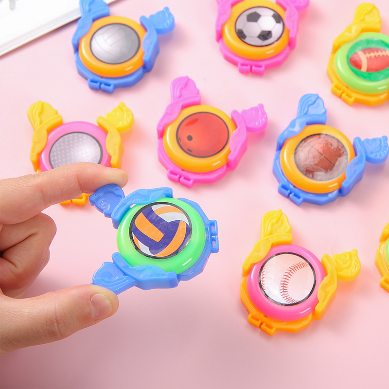 Launcher, ejection, spinning frisbee, outdoor boys' football, launching frisbee, wholesale, street stall, kindergarten small gifts full figure