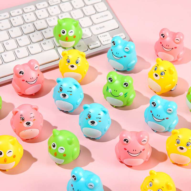 Creative cartoon cars, toy cars, and children's durable and resilient animal baby educational toy cars are selling well at street stalls full figure