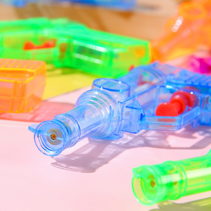 Mini candy-colored water guns, water play toys, beach water fights and children's gifts are selling well at street stalls in summer Application Scenario