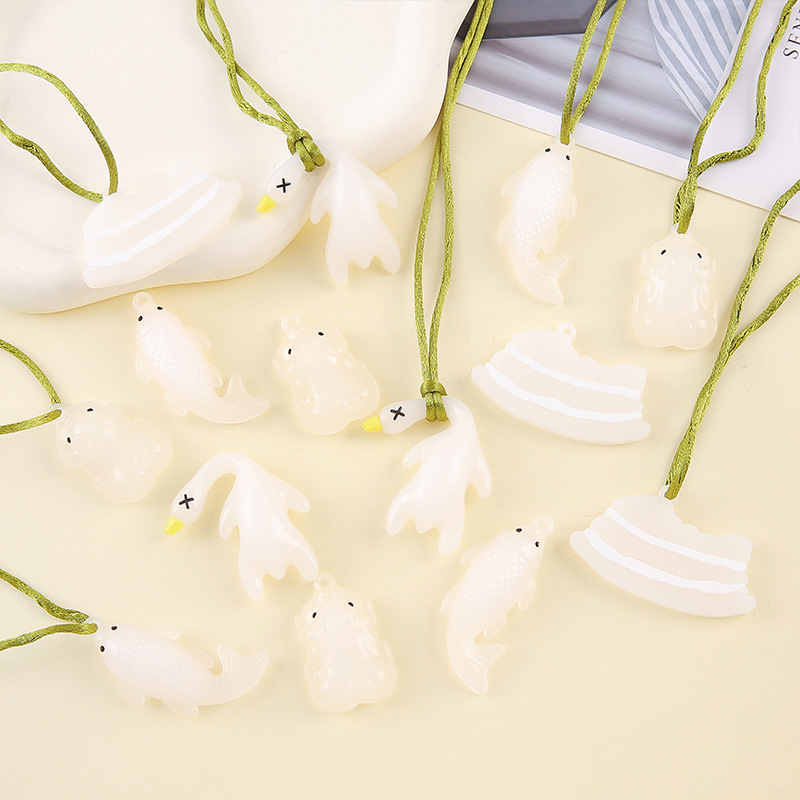 Color-changing Roast Duck car car pendant, creative rearview mirror, duck pendant, a cute car interior decoration that has become a popular Internet celebrity Specification drawing