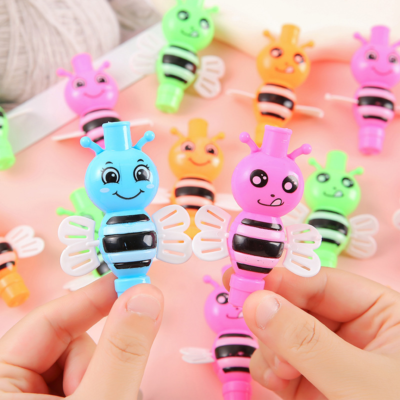 Bee Whistle Creative Children's cartoon Whistle Gift, small toy cartoon whistle, educational toy small gift full figure
