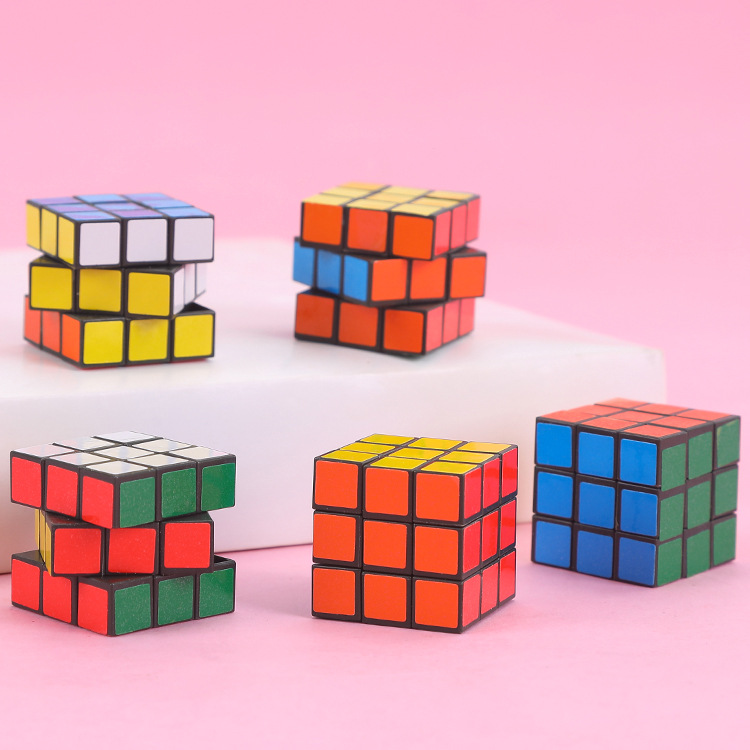 Creative mini Rubik's Cube children's educational toy, beginner's introduction, beginner's 3x3 Rubik's Cube, kindergarten small gift Specification drawing