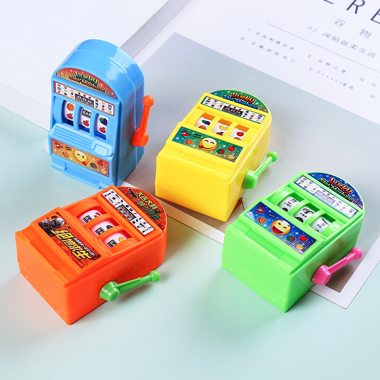 Children's educational toys, lottery machines, mini winning game machines, educational board games, parent-child interaction, primary school students' prizes Specification drawing