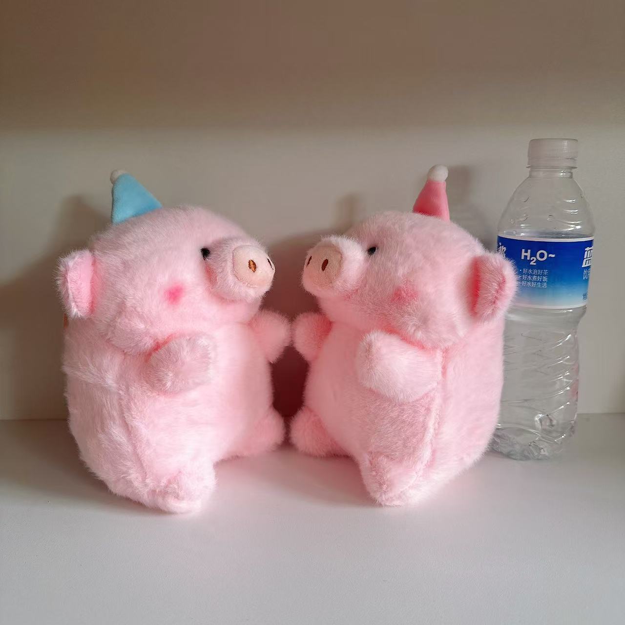 A new 8-inch premium upgraded version of the "Little Pig" for foreign trade, a high-end claw machine-specific plush toy, and a small gift for the event details Picture