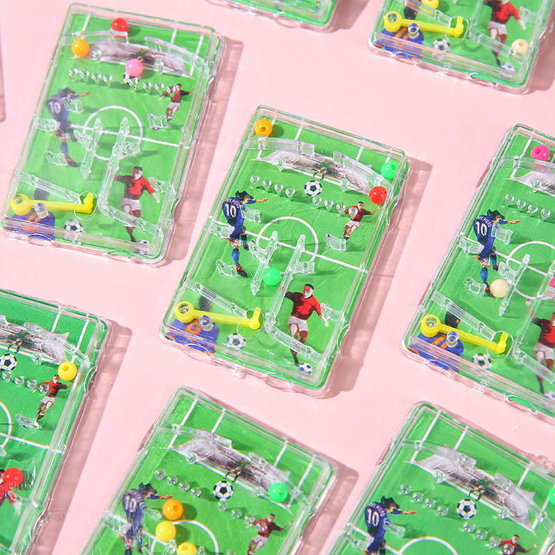 Children's toys, gifts, palm-sized pinball maze game machines, toys, animal pinball machines, pinball discs, toys, street stalls Application Scenario