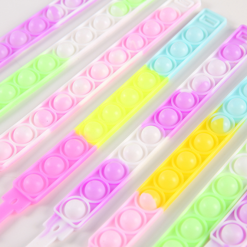 Rat Killer Pioneer Wristband, Finger Bubble Press Fun Silicone Stress-relieving Wristband, Stress-relieving Wristband, Rainbow Wristband Application Scenario