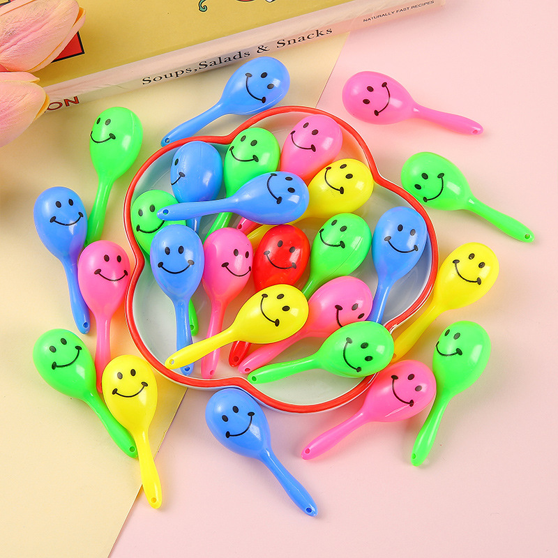 Smiling face mini sandhammer, colorful little sandhammer, party cheering props, children's mini gifts, toys and prizes wholesale details Picture