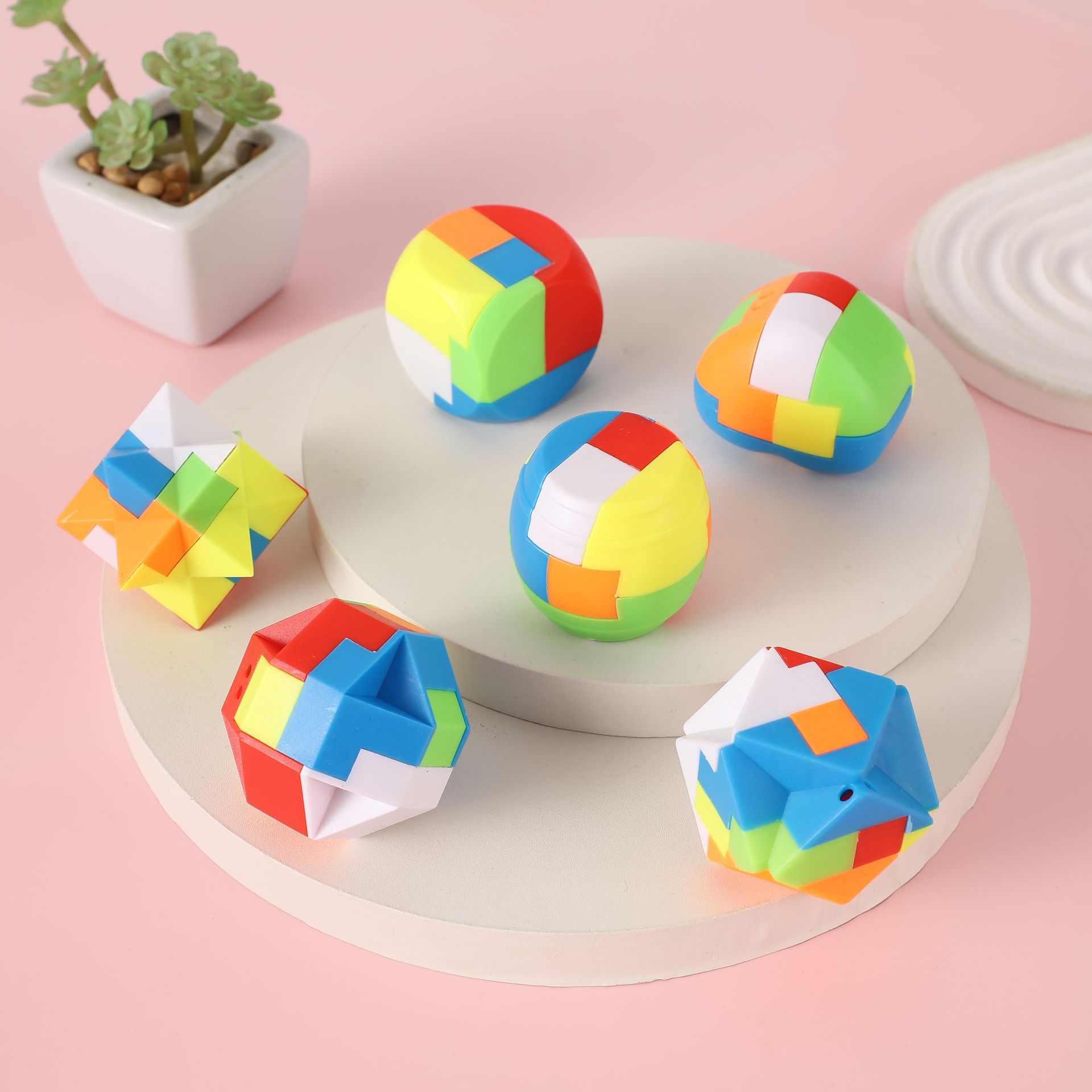 Children's educational and leisure assembly and disassembly ring toy, mini Kongming lock, plastic Lu Ban lock set gift Specification drawing