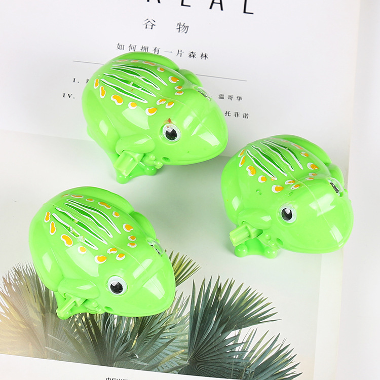 Children's educational bouncing frog, nostalgic wind-up toy, baby winding bouncing frog, classic street stall toy wholesale full figure