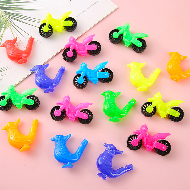 Wholesale of small toys, PP voice-changing water bird whistles, water-changing bird whistles, food accessories, small gifts for students at the school gate Application Scenario