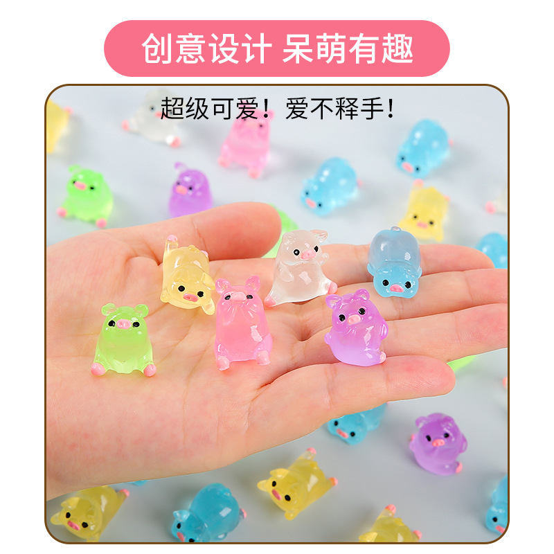 Douyi's best-selling creative gifts: Colorful luminous little pig phone cases, diy resin accessories, three-dimensional decorative items full figure