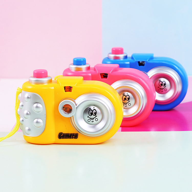 Children's cartoon projection cameras, simulation cameras for primary school students, toys, and educational projection toys for babies are selling well at street stalls details Picture
