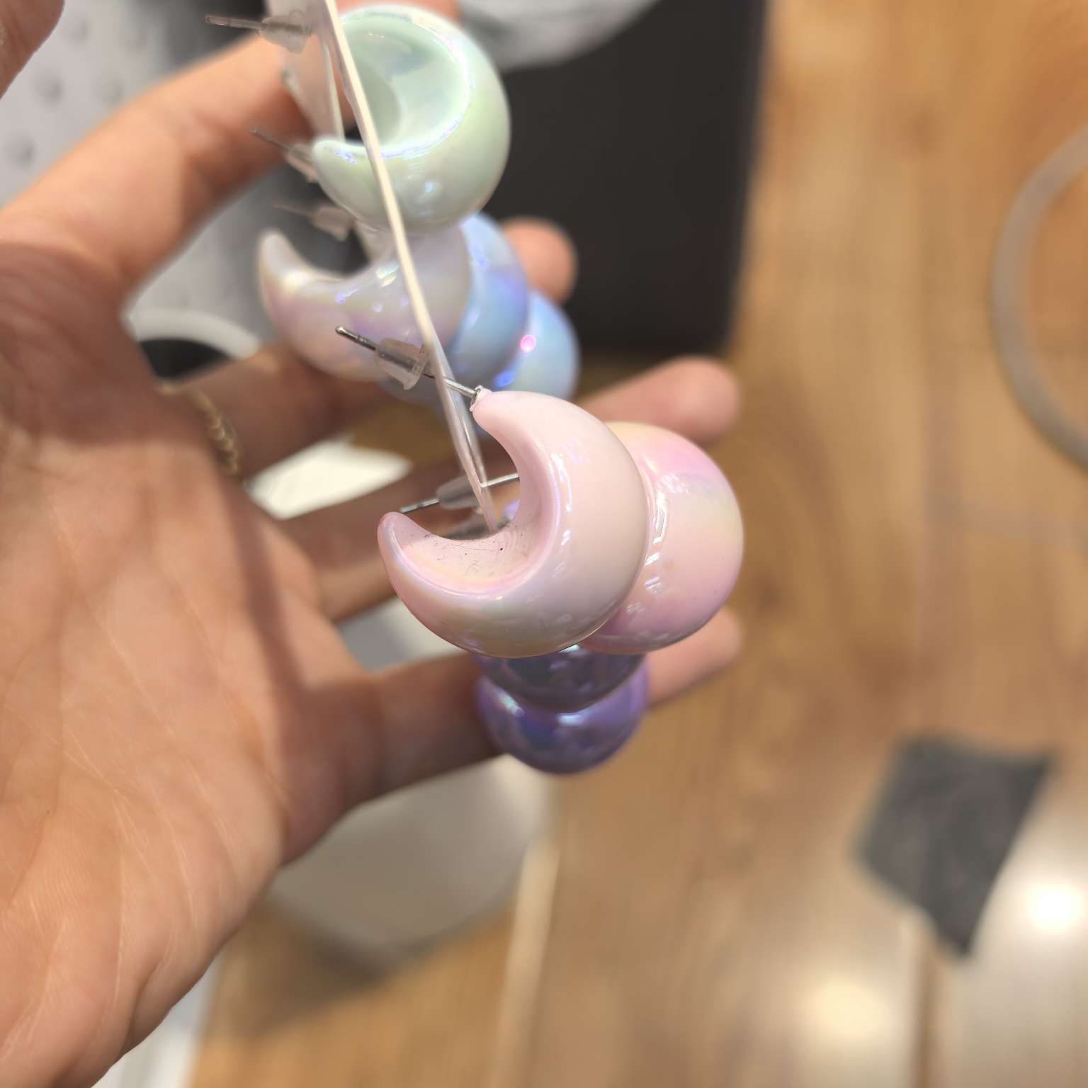 时尚珍珠耳环亚克力塑料耳饰耳环女气质优雅百搭饰品配饰炫彩详情图2