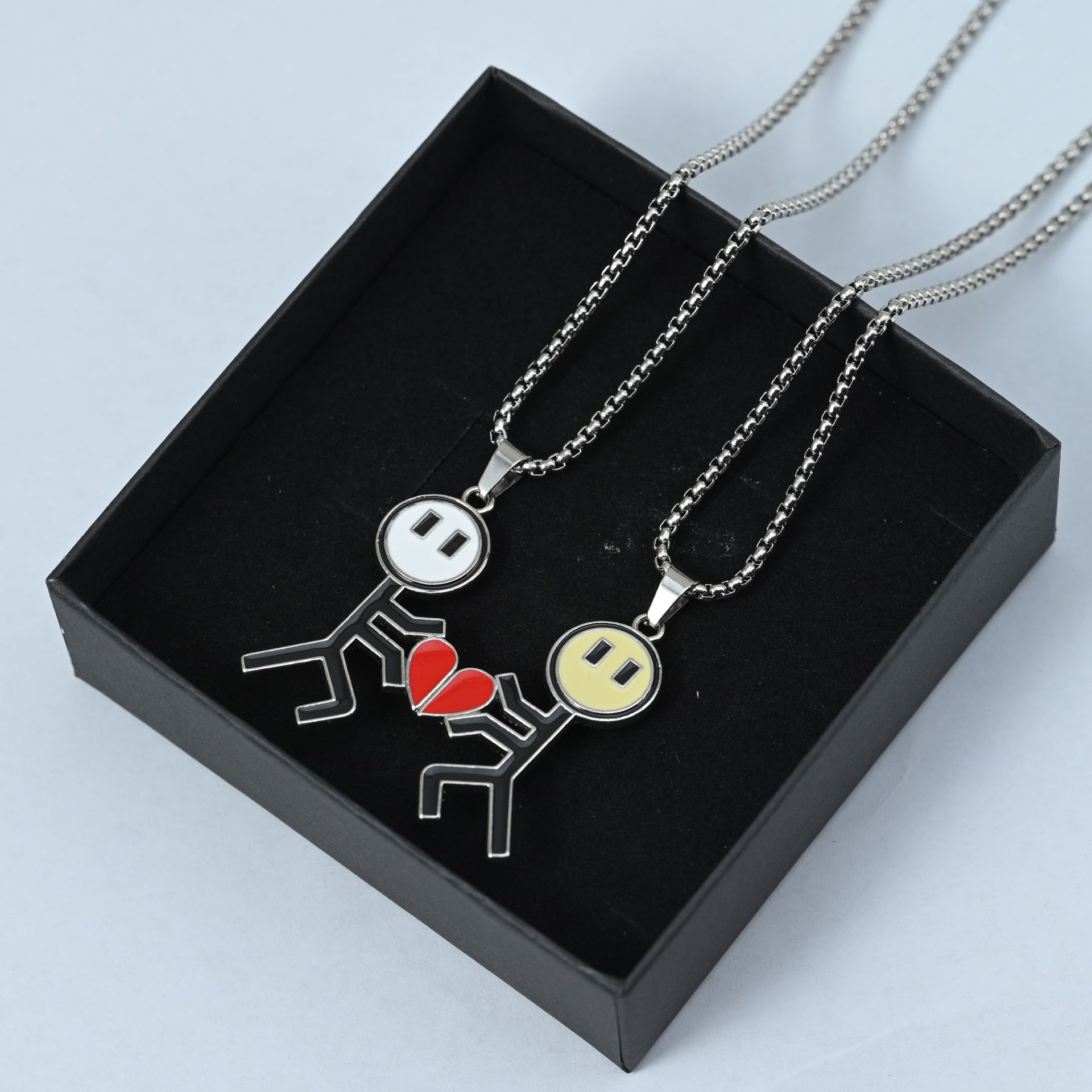 Sanrio Children's jewelry necklace set, round bead chain, colored gemstone oil drip style, suitable for children to wear, cute and fun jewelry gift detail image 3