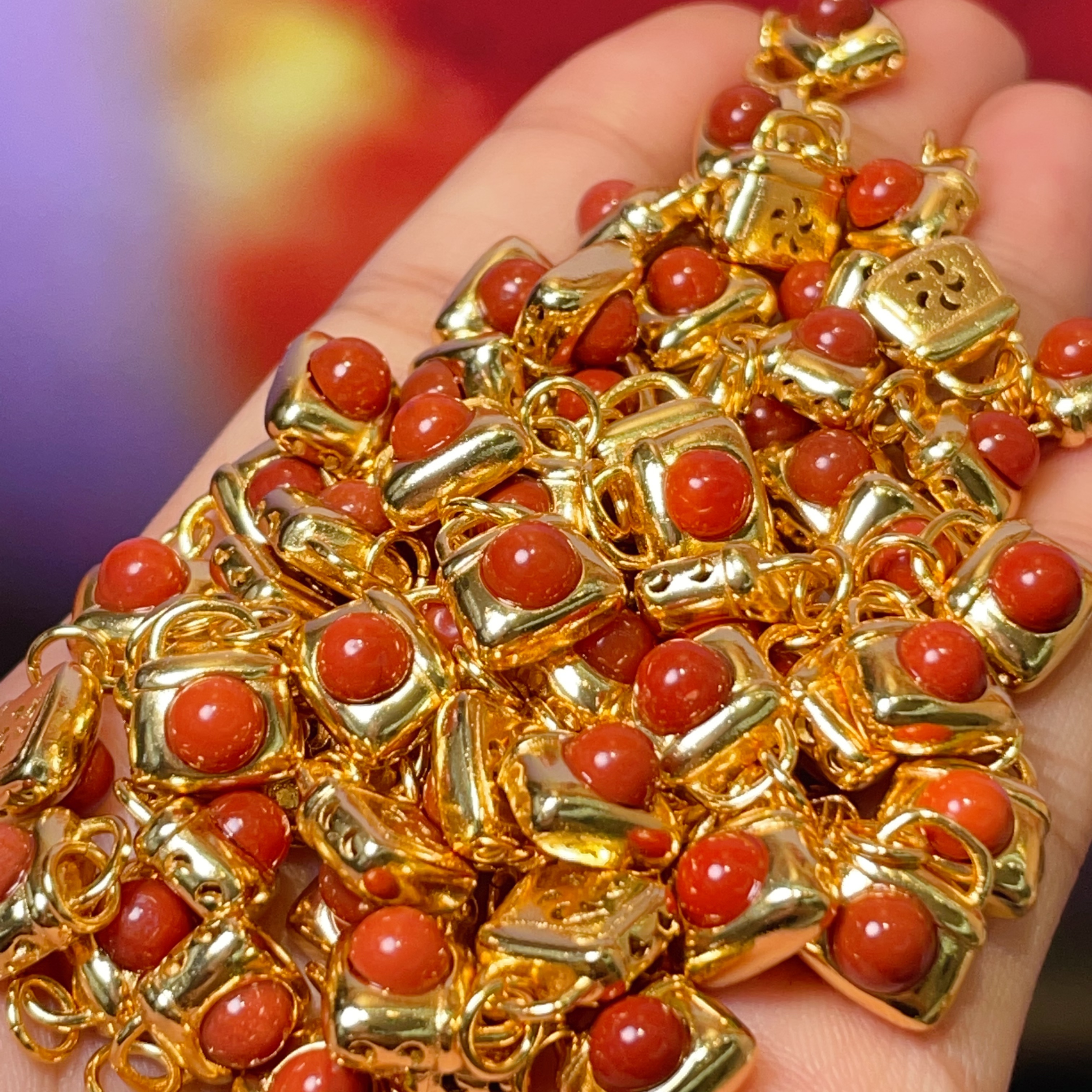 Natural Nan Hong lock bag, small drip, diy jewelry accessories, crystal accessories, ancient method sand gold accessories, copper-plated real gold, high color retention Specification image