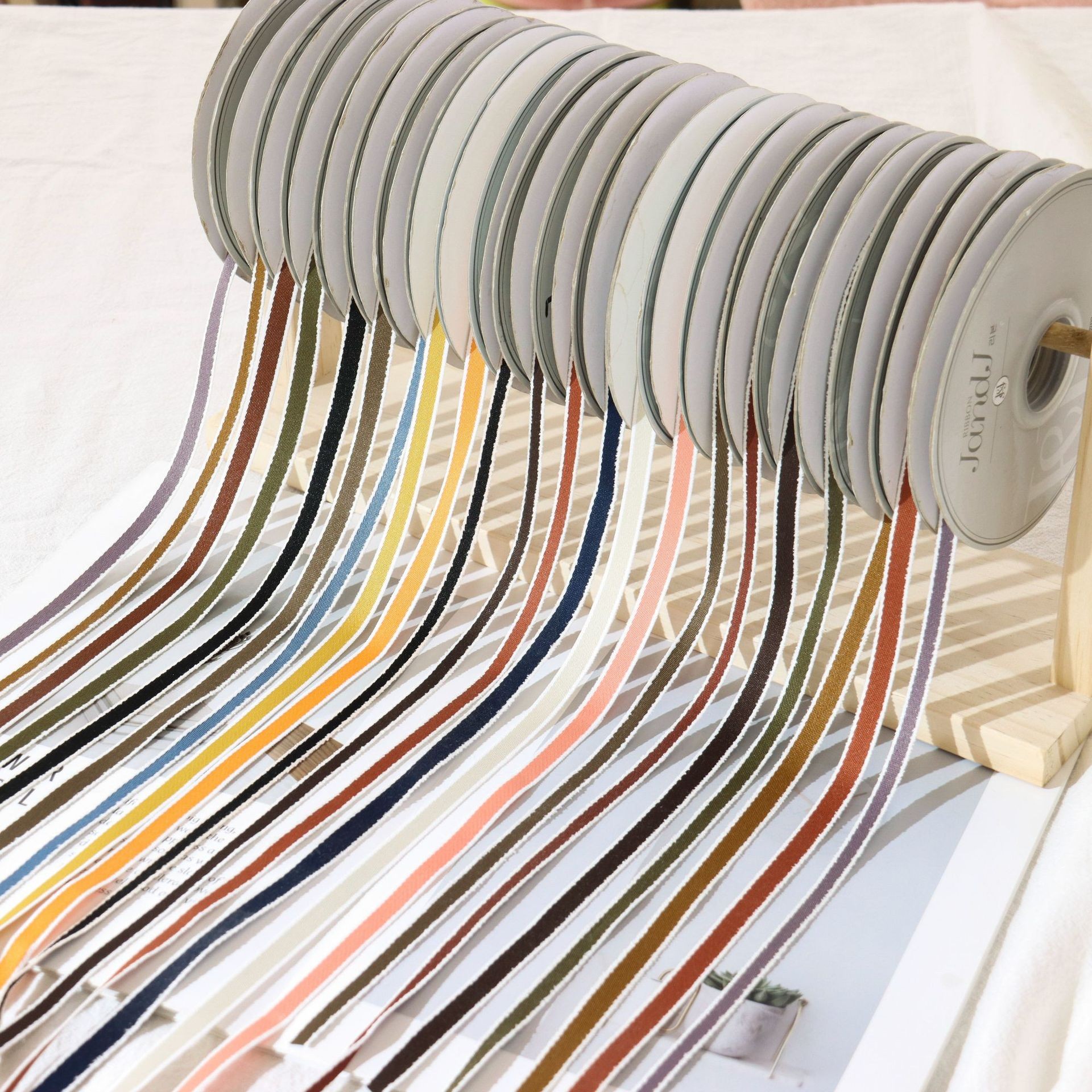 羊毛白边涤棉缎带 蝴蝶结丝带材料花束包装服饰辅料鉴鉴时尚织带