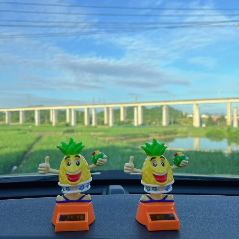 汽车摆件/汽车装饰/车饰便宜/车载立体小摆件/解压白底实物图