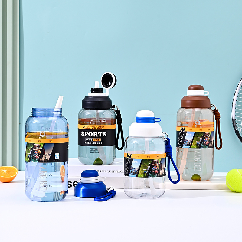 B70-9172 extra-large capacity graduated water cup, men's and women's sports straw cup, cold and hot can be used, plastic cup portable handle