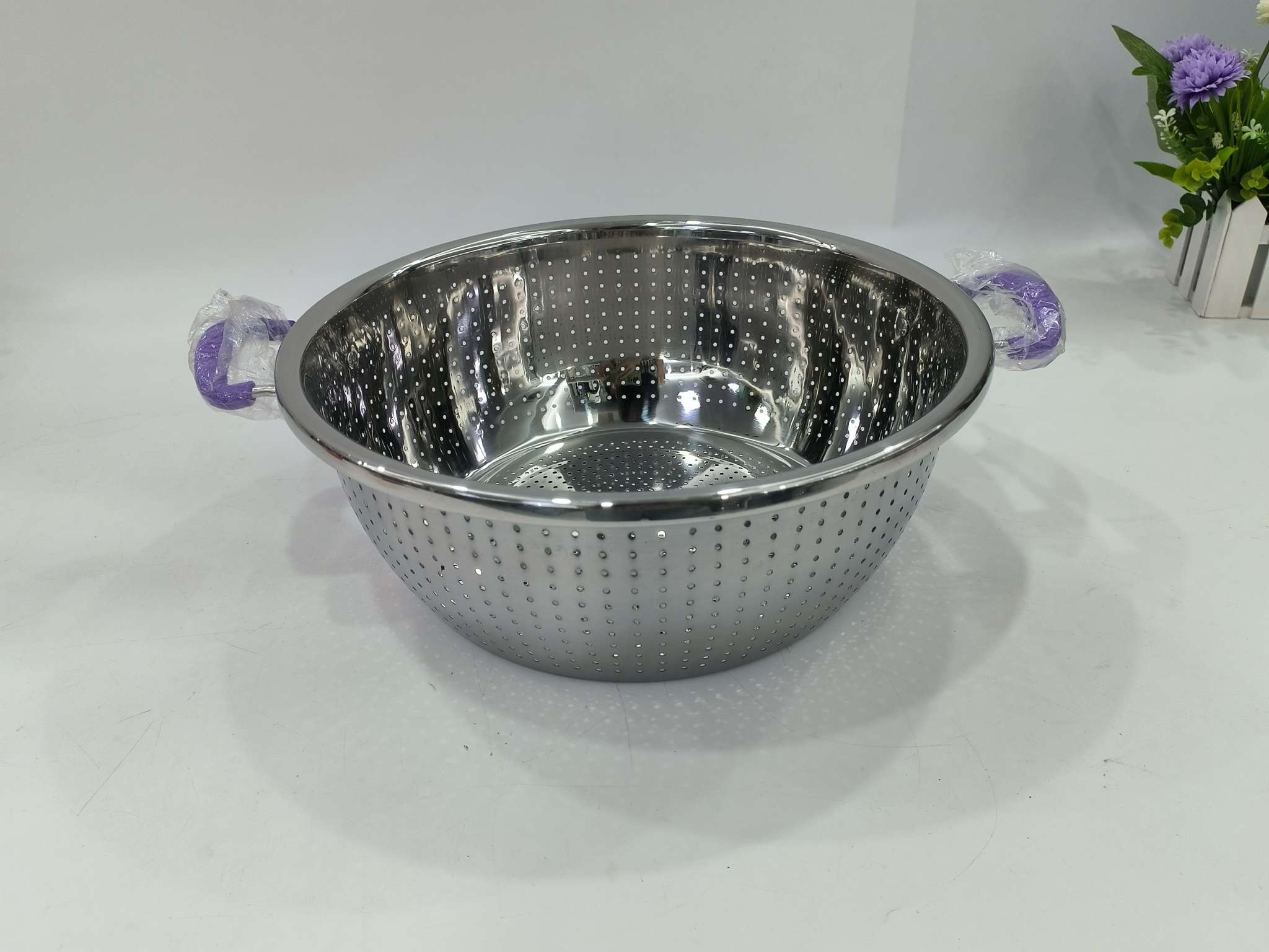 厨房用品米筛淘米筛洗菜过滤盆白底实物图