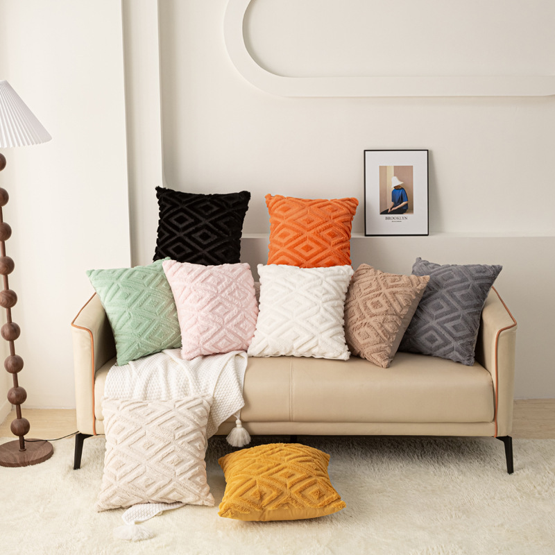 抱枕/靠垫/黑色皮抱枕/靠枕靠背/仿兔毛靠垫产品图