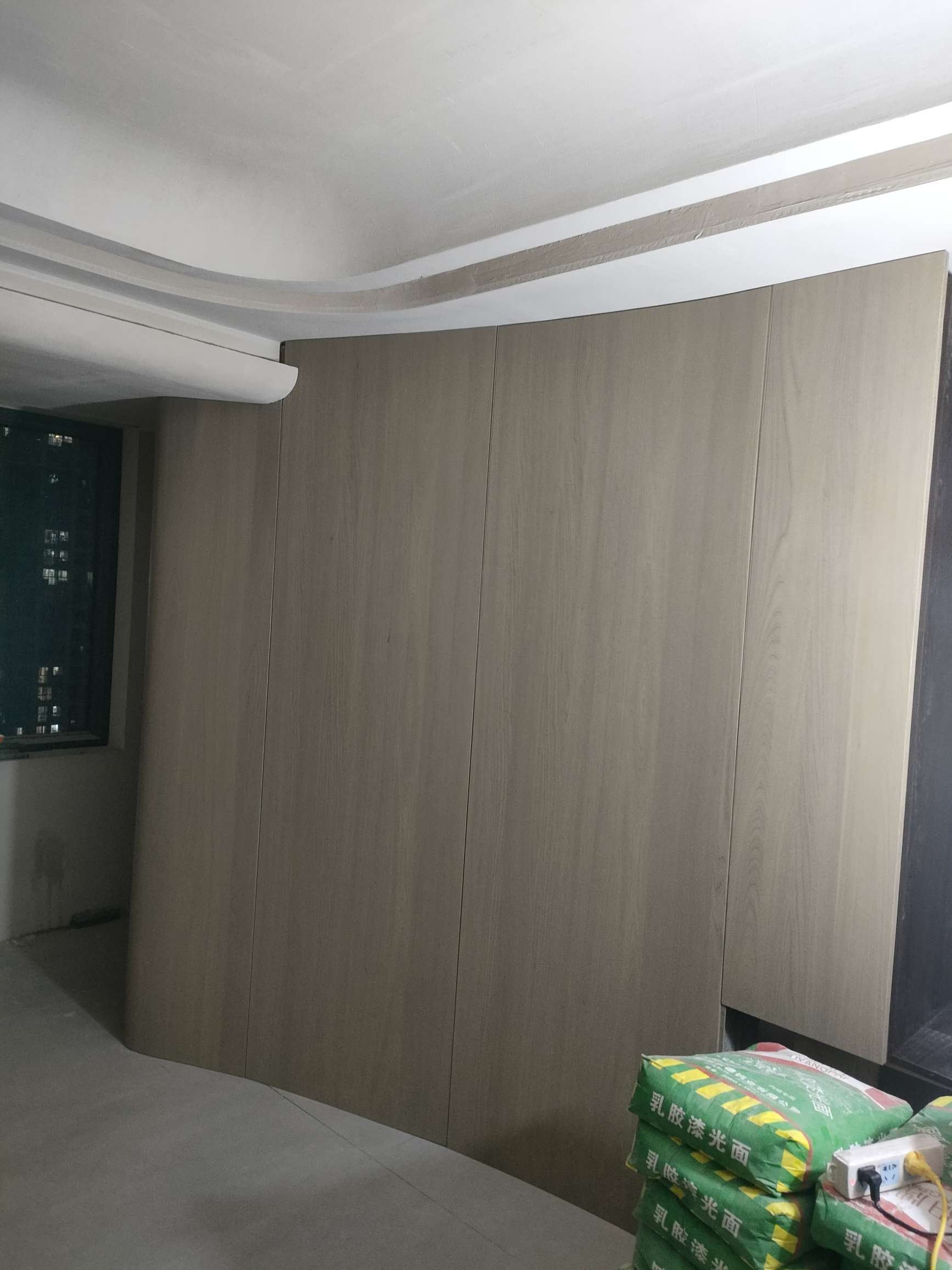 耀居现代轻奢简约异形护墙 现代风