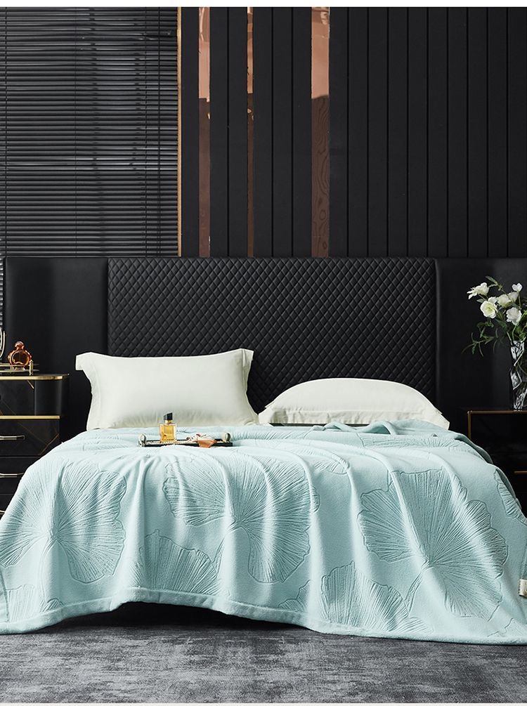 2025新品牛奶绒雕花复合毯 纯色云毯 欧美外贸跨境毛毯可视频看货详情4