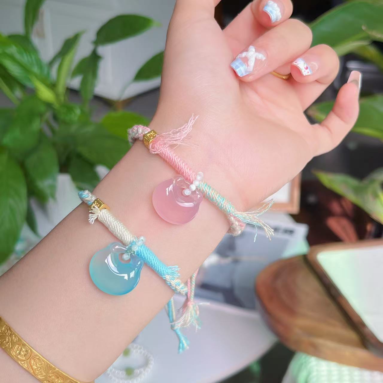 韩系时尚多宝天然水晶手链南红珍珠手链女高级感粉晶手饰厂家批发