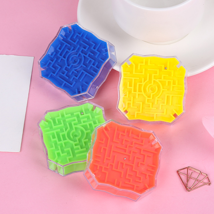 Children's intelligence and early education toys, transparent 3d walking beads, three-dimensional maze marbles, adult intelligence and stress-relieving Rubik's Cube toys details Picture