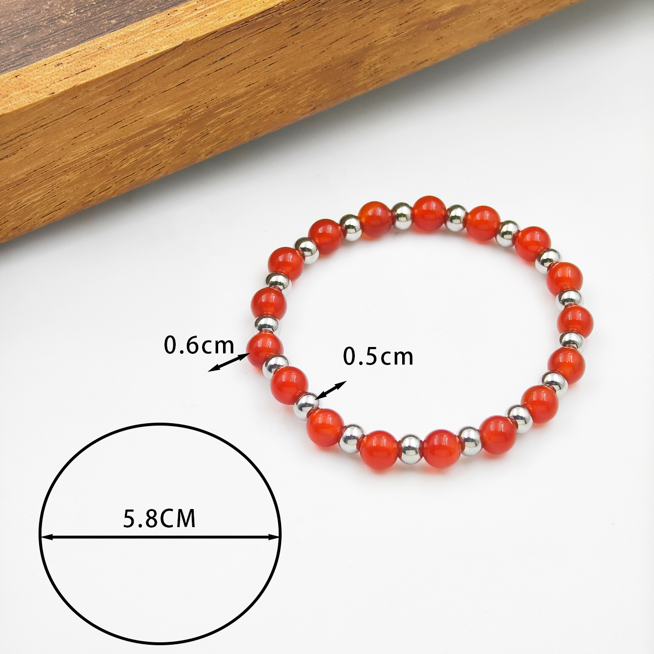 Stainless steel beads and red agate bracelet, a fashionable and trendy collectible bracelet for both men and women Application Scenario