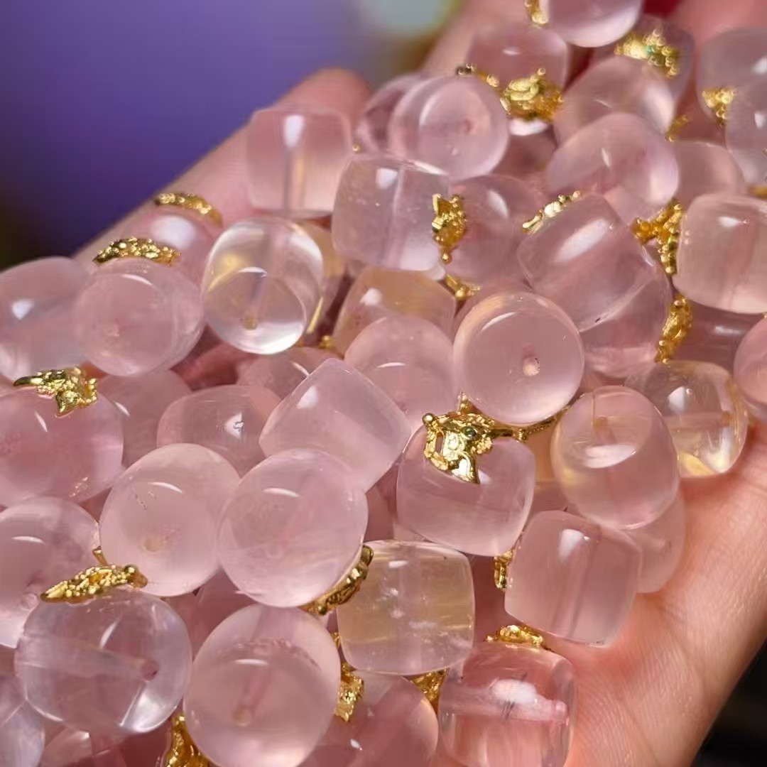 Natural pink crystal fox mask, straight-hole diy jewelry accessories, crystal accessories, traditional sand gold accessories, copper-plated real gold, high color retention Specification image