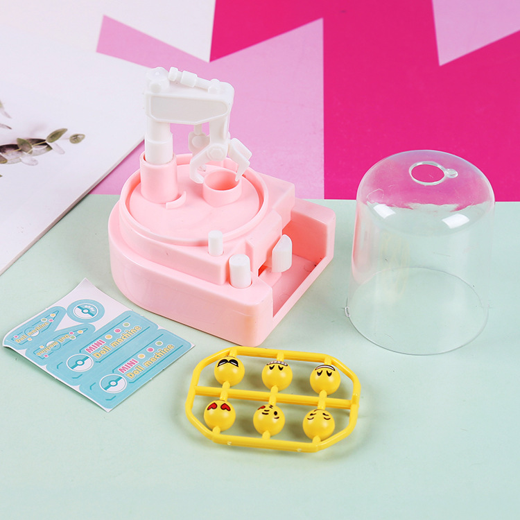 Children's fun scratch-off toys, mini candy catch machine, small gacha claw machine, boys' and girls' toys Specification drawing
