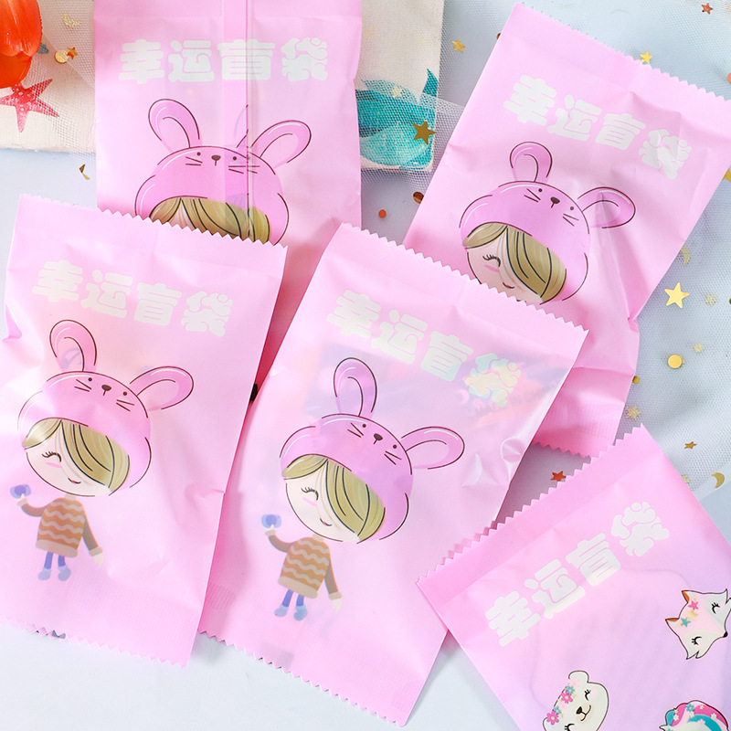 Children's Day Kindergarten Prizes: Small gifts for children, toys, blind bags, stationery for primary school students, ground promotion gifts, small blind bags Application Scenario