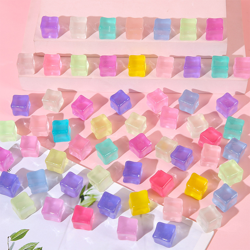 Acrylic luminous ice cubes, handcrafted material, jelly, colorful DIY jewelry accessories, spring chanel-style simulated ice grains full figure