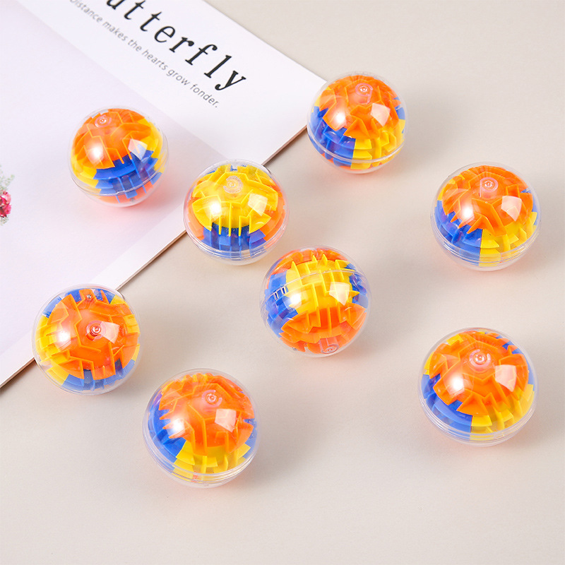 3D Rubik's Cube, maze ball, intelligence maze ball, educational toys wholesale, children's toys, kindergarten gifts Application Scenario