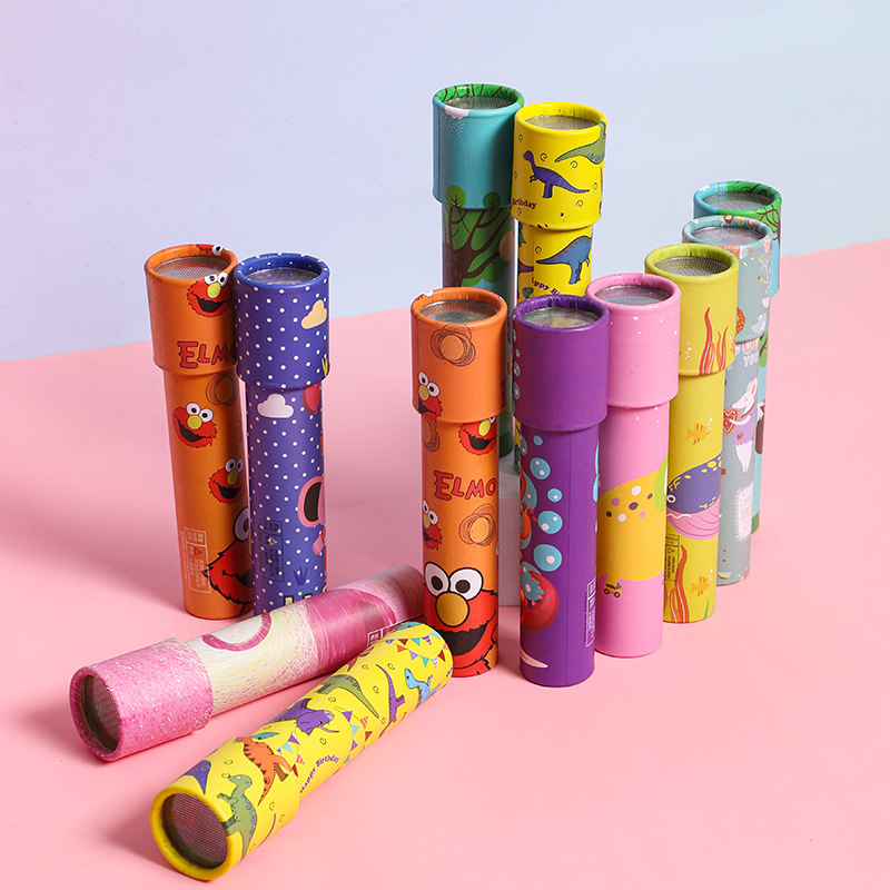 Medium-sized kaleidoscope, magic classic children's science experiment toy, parent-child interactive educational toy, kindergarten prize Application Scenario