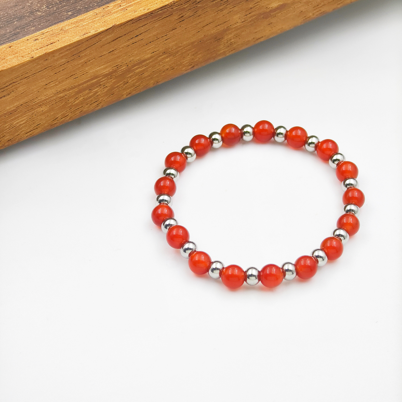 Stainless steel beads and red agate bracelet, a fashionable and trendy collectible bracelet for both men and women details Picture