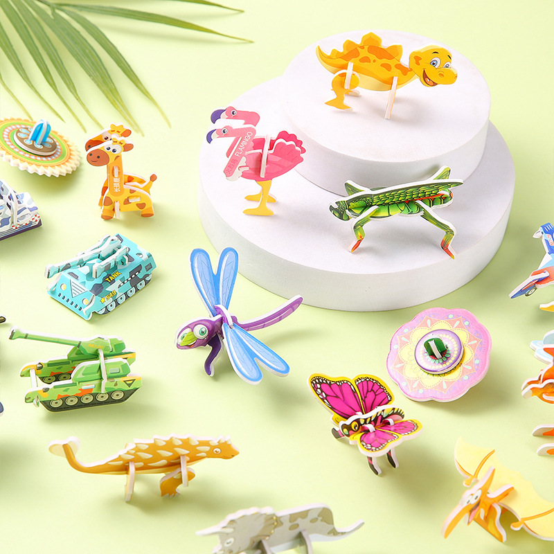 Children's cartoon paper dinosaur 3D small jigsaw puzzle, cute cartoon insect-shaped 3D small jigsaw puzzle toy gift Application Scenario