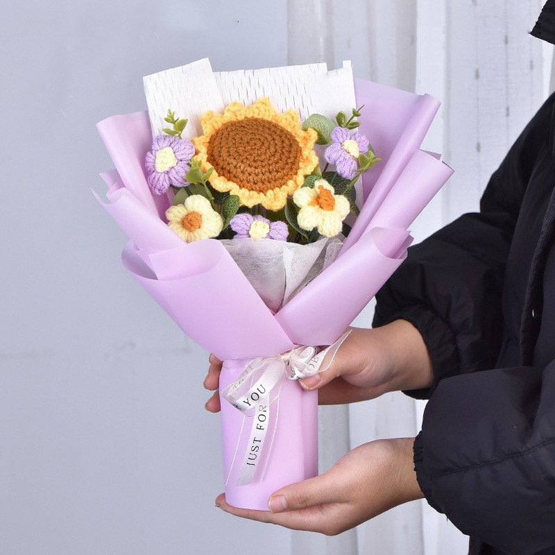Sunflower-sized knitted handicrafts, finished products, creative gifts, artworks, graduation gifts, mini knitted woolen bouquets, simulated cream puffs, little champs-style birthday gifts, kindergarten graduation bouquets, Mother's Day Application Scenario