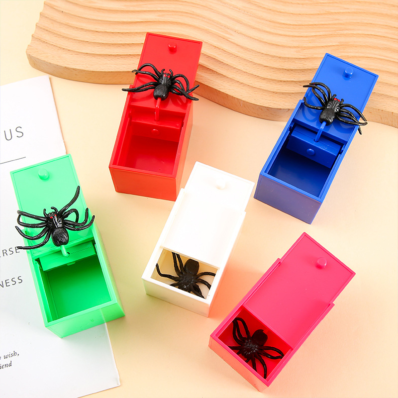 A shocking prank spider box, pranks, funny toys, novel and unique, stress-relieving street stall supply source, wholesale in Yiwu Specification drawing