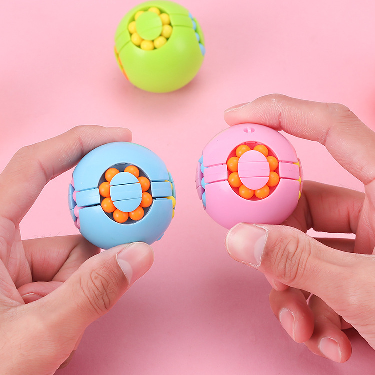 Little Magic Bean Fidget Spinner Cube Toy, a finger-rotating spinner, is a creative and educational toy for children to relieve stress and improve intelligence details Picture