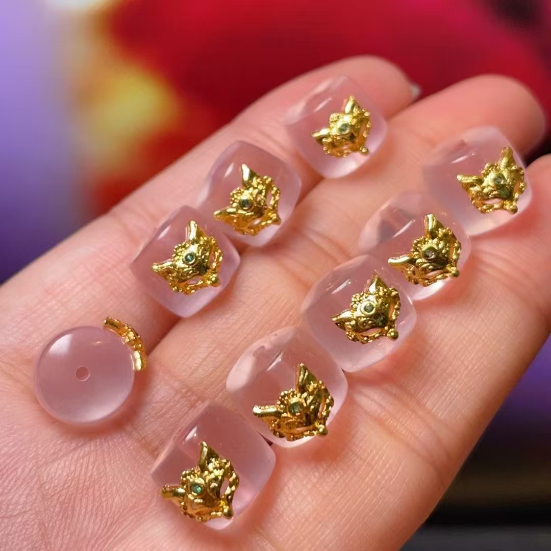 Natural pink crystal fox mask, straight-hole diy jewelry accessories, crystal accessories, traditional sand gold accessories, copper-plated real gold, high color retention details Picture