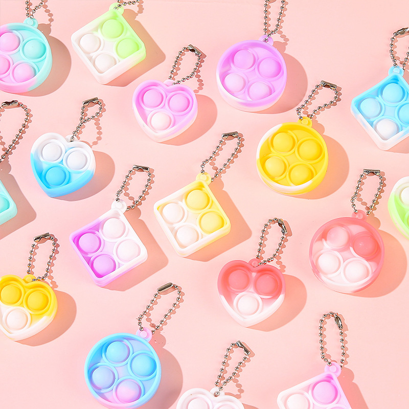 Rat Extermination Pioneer Mini Keychain Pendant, backpack pendant, Finger Bubble Fun, stress-relieving toy, kindergarten small gift Application Scenario
