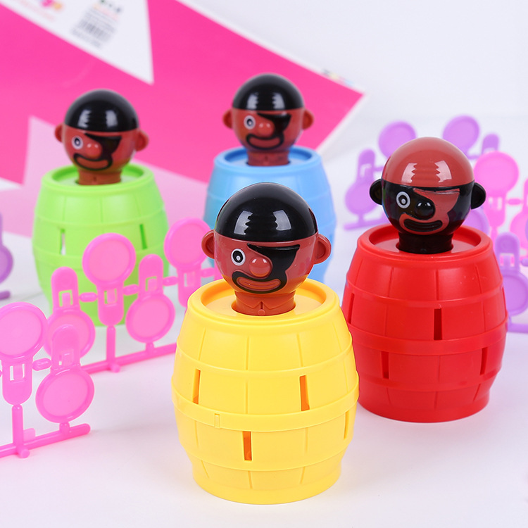 The prank pirate bucket, novel and unique prank toys, children's educational toys, and tabletop interactive toys are selling well in wholesale full figure