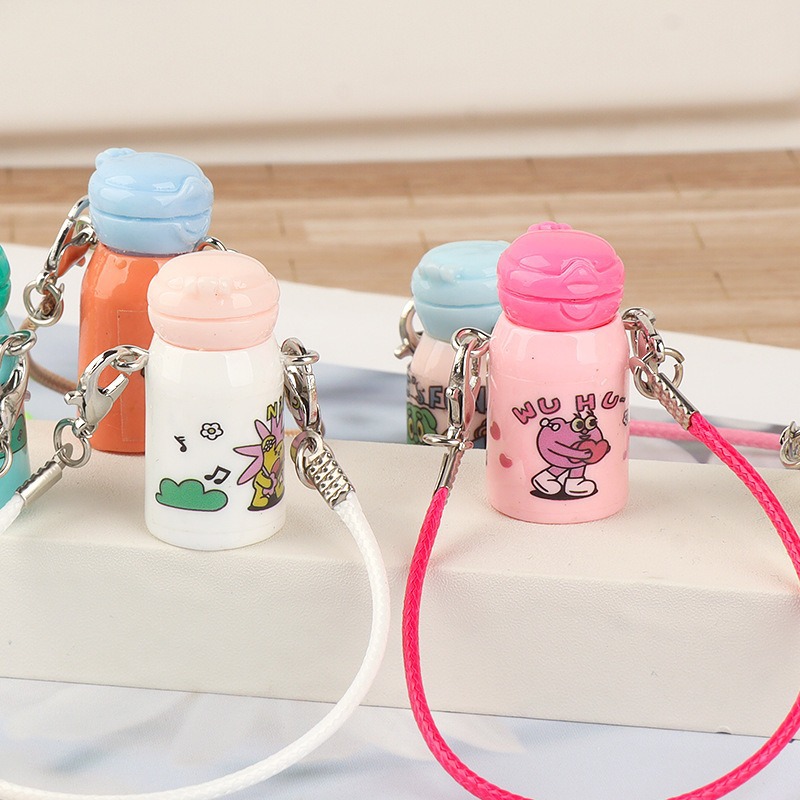 Dollhouse cartoon insulated cups, resin pendants, diy dolls, doll pendants, clothing, bags, keychains wholesale Application Scenario