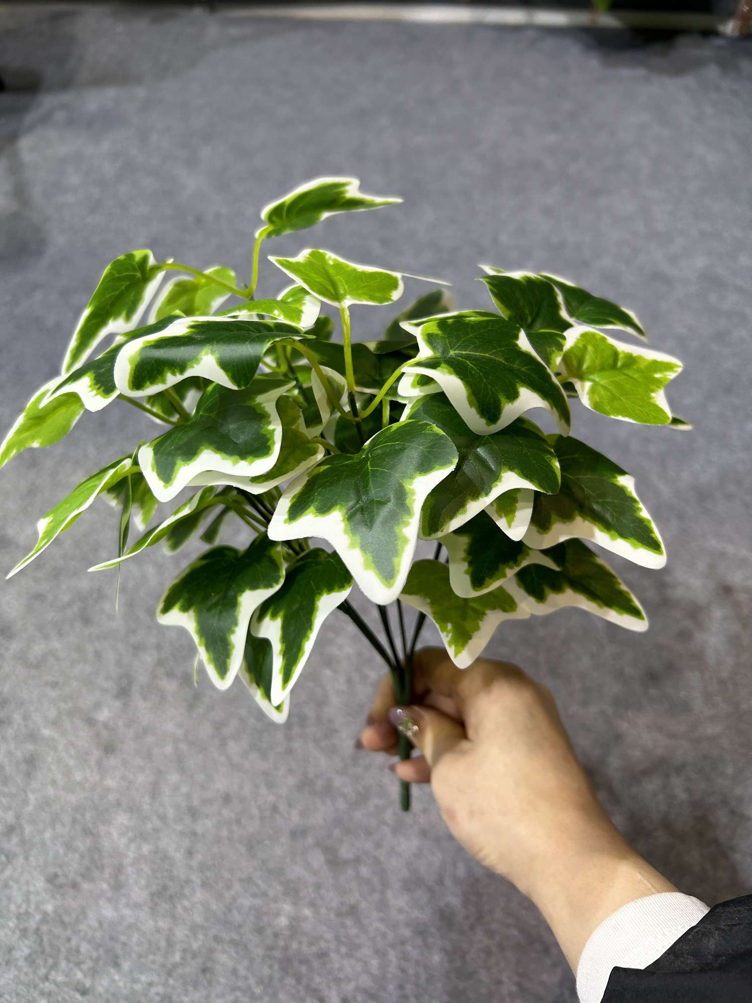 A variety of 7-prong green plant simulation plant handicrafts, gifts, creative handcrafted artworks, home decoration collectibles to choose from detail image 4